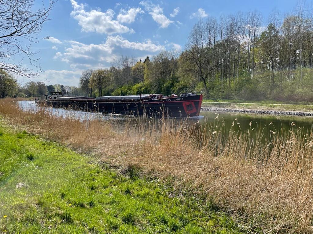 Pension Zur Schleuse Garni Am Elbe Luebeck - Kanal In Witzeeze Exteriér fotografie