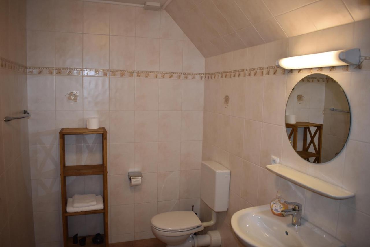 Pension Zur Schleuse Garni Am Elbe Luebeck - Kanal In Witzeeze Exteriér fotografie